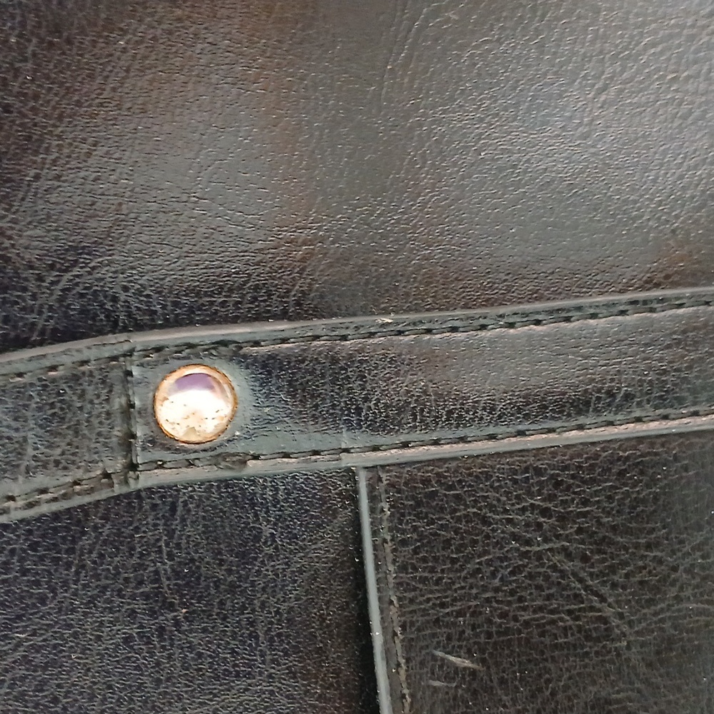 Kattee Leather Tote - Picture 16 of 16